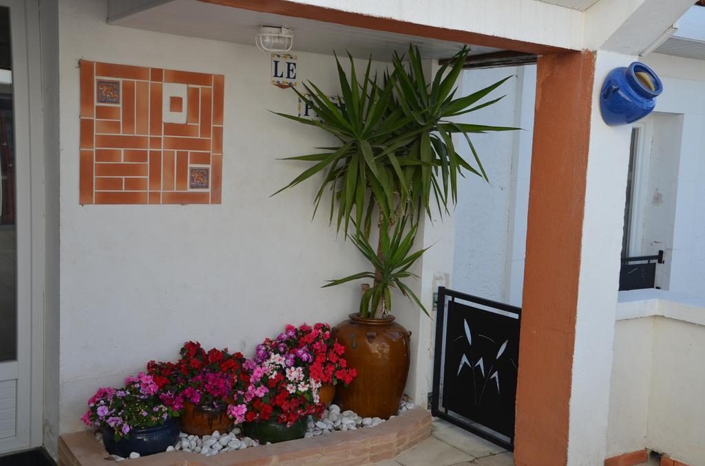 Jardin De Marceau Bed and Breakfast Blasimon Εξωτερικό φωτογραφία