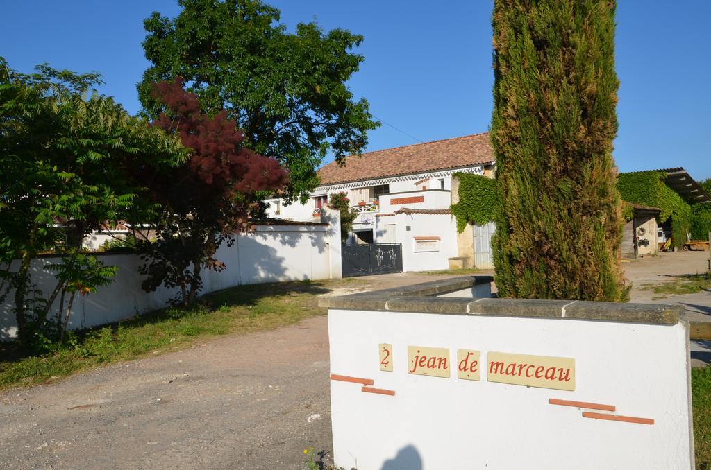 Jardin De Marceau Bed and Breakfast Blasimon Εξωτερικό φωτογραφία