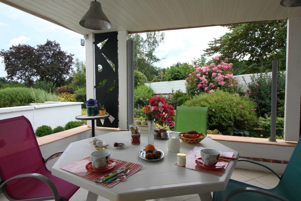 Jardin De Marceau Bed and Breakfast Blasimon Εξωτερικό φωτογραφία